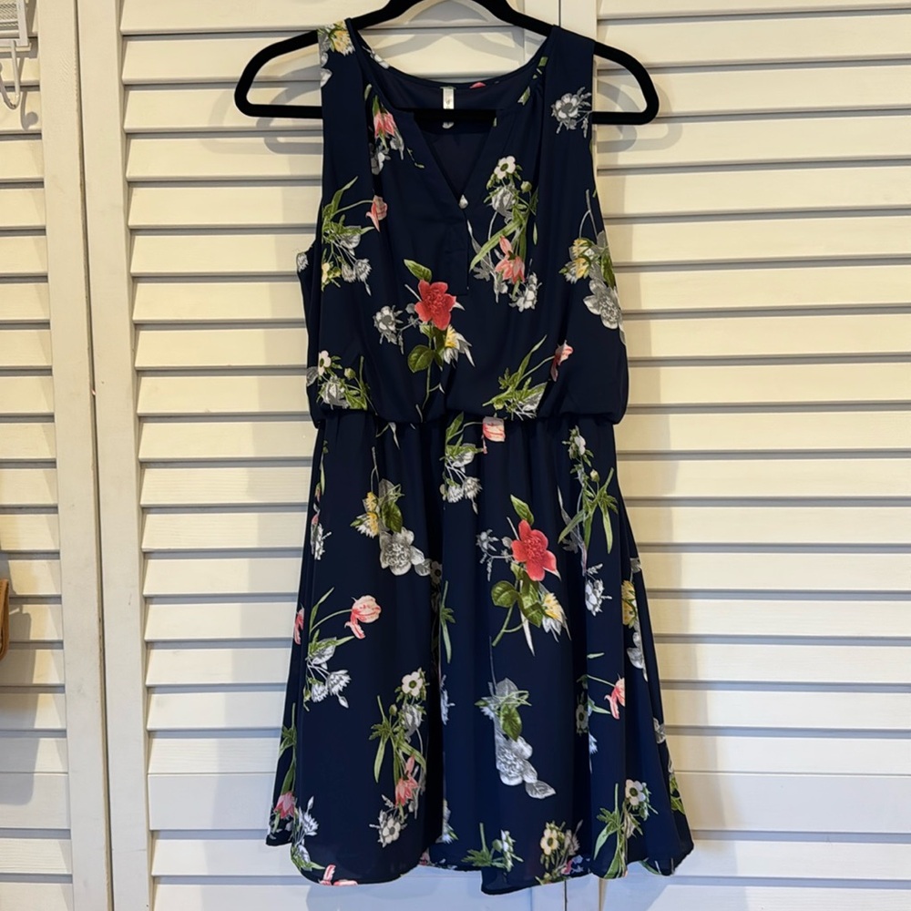 Cute Floral V-Neck Dress with Elastic Waist